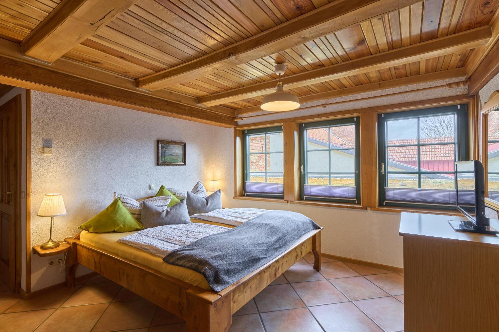 Отель Landhotel Brauner Hirsch Kammerforst